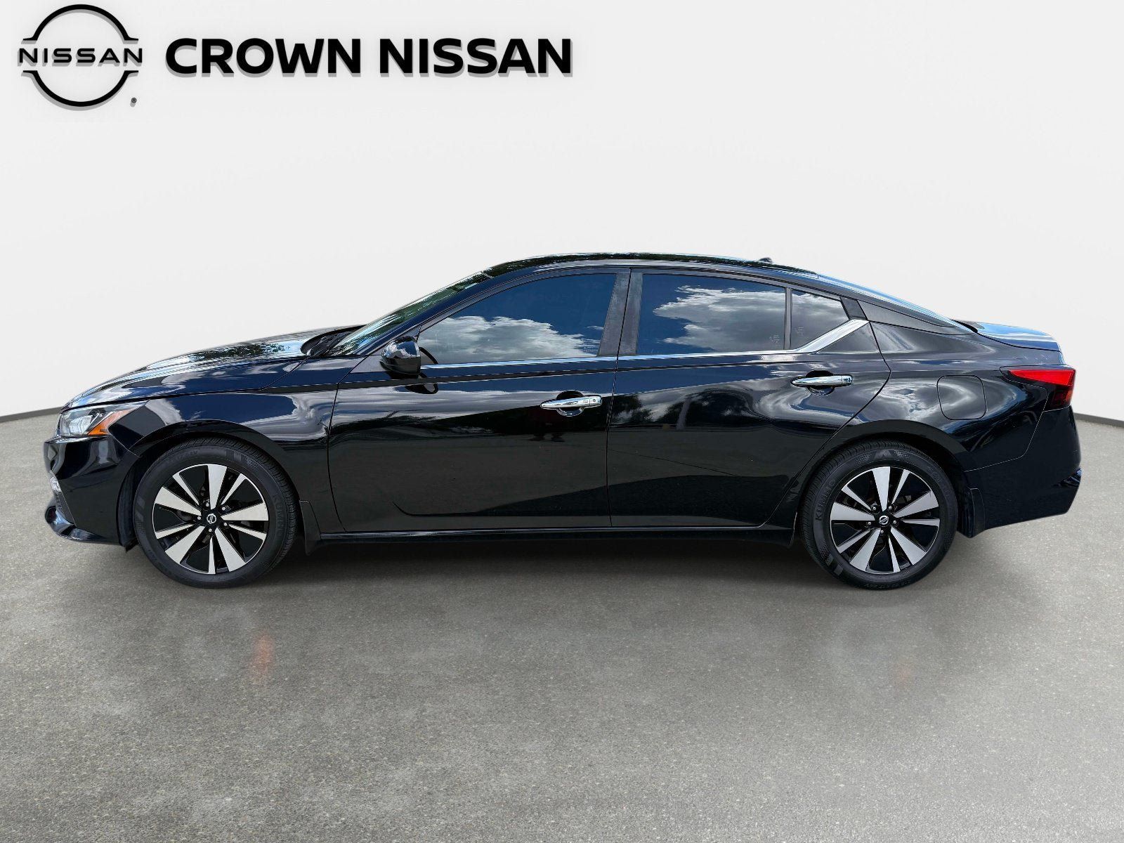 Certified 2021 Nissan Altima 2.5 SV FWD image 4