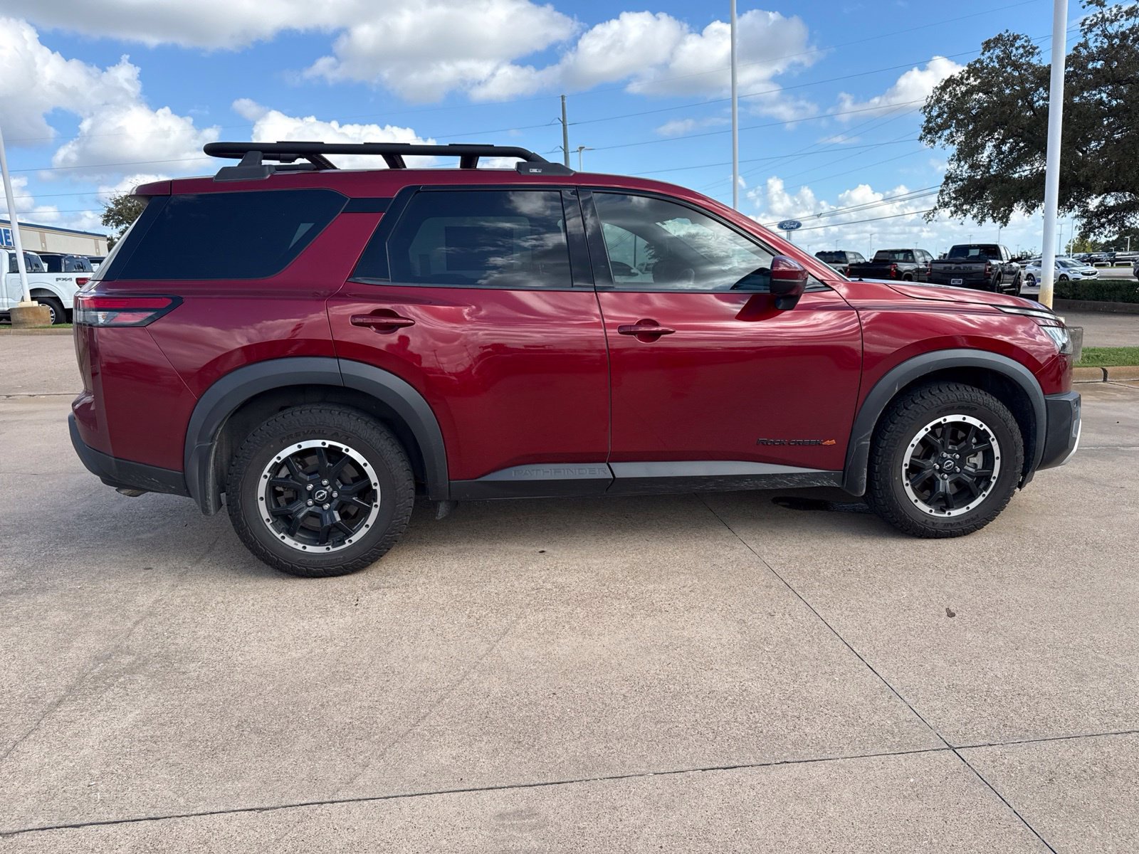 Used 2023 Nissan Pathfinder Rock Creek AWD/4WD image 9