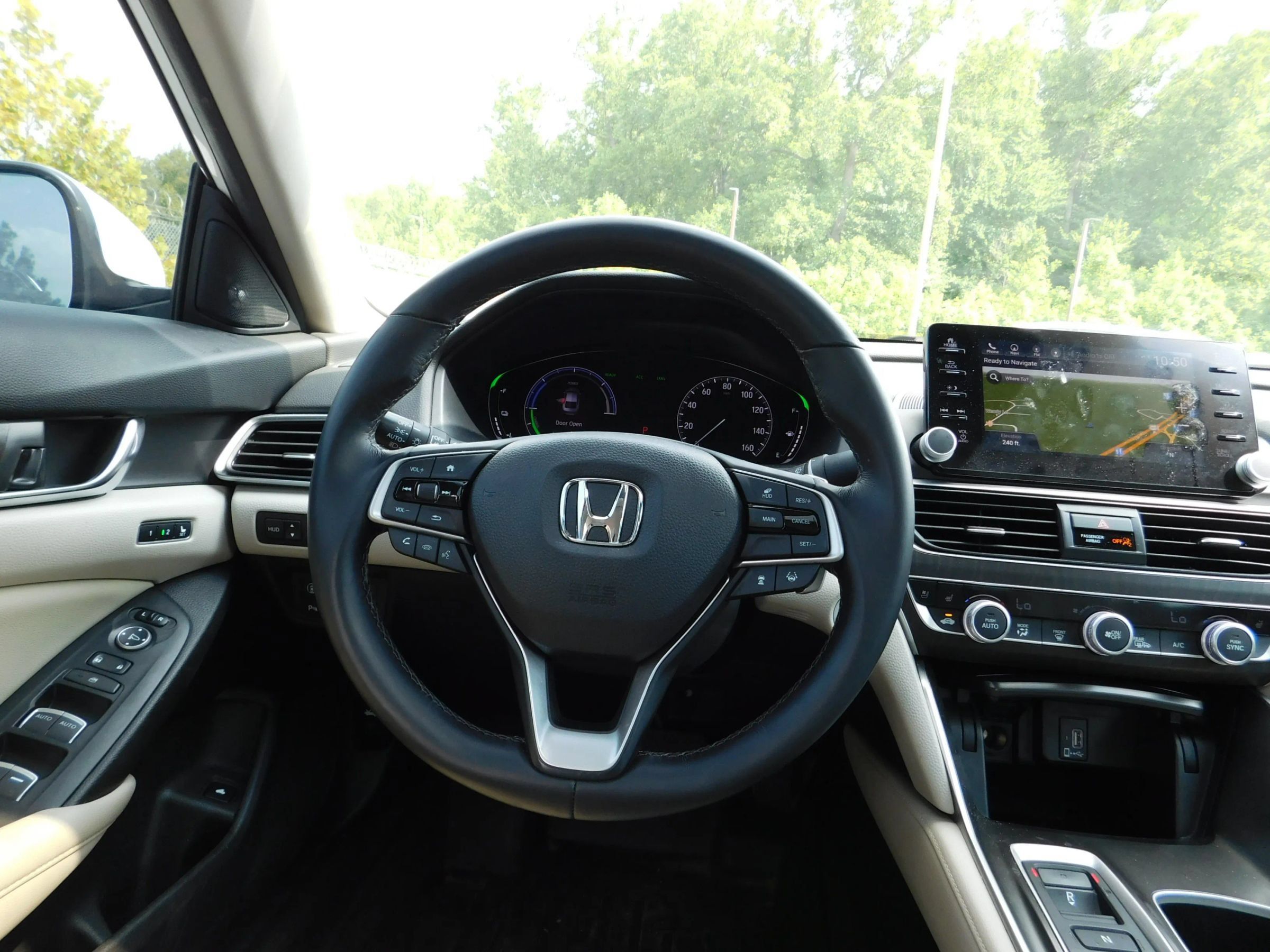 Used 2019 Honda Accord Touring image 10