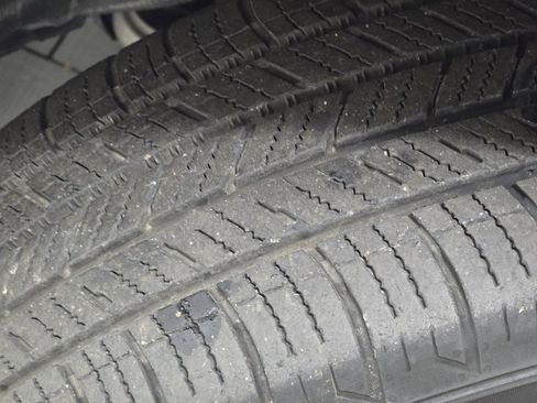 Used 2024 Nissan Rogue SV image 8