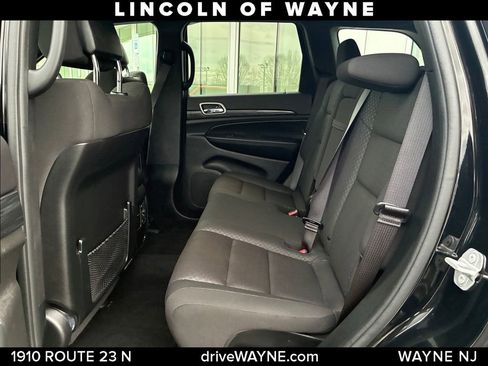 Used 2020 Jeep Grand Cherokee Laredo image 19