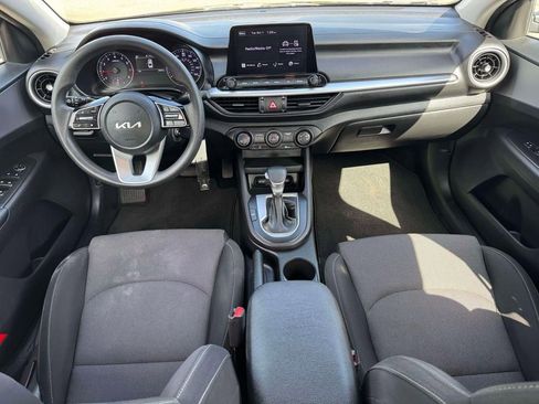 Used 2022 Kia Forte LXS image 12