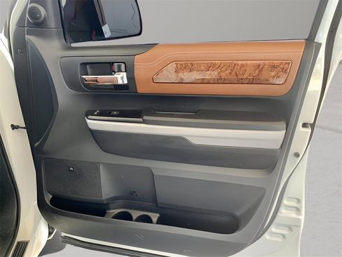 Used 2019 Toyota Tundra Platinum image 27