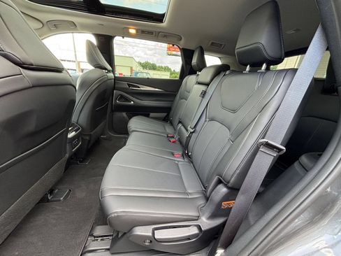 Used 2026 INFINITI QX60 Luxe FWD image 28