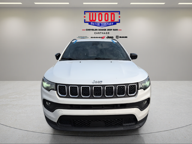 Used 2024 Jeep Compass Latitude AWD/4WD image 8