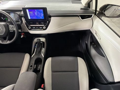 Used 2024 Toyota Corolla LE FWD image 28