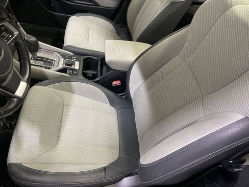 Used 2019 Subaru Forester Premium image 11