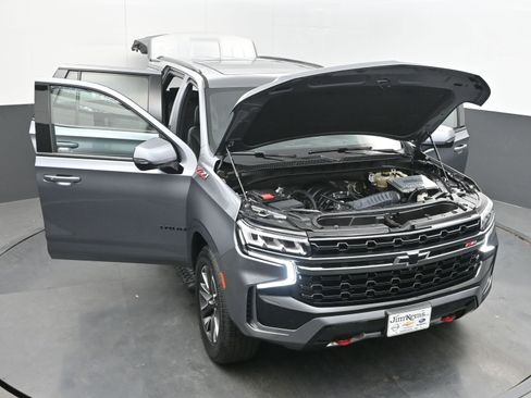 Used 2021 Chevrolet Tahoe Z71 w/ Z71 Off-Road Package AWD/4WD image 38