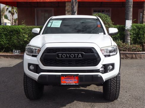 Used 2016 Toyota Tacoma TRD Off-Road w/ Towing Package image 3