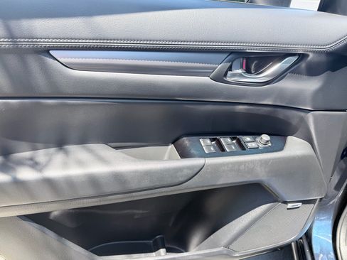 Used 2018 MAZDA CX-5 Touring w/ Preferred Equipment Package FWD image 18