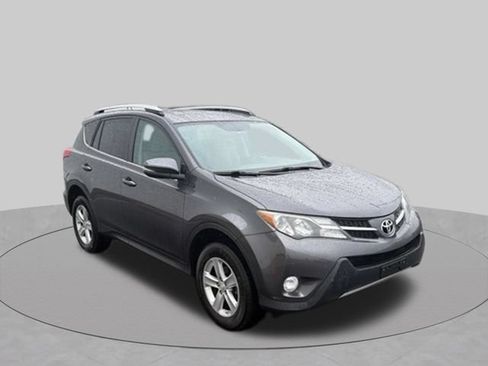 Used 2014 Toyota RAV4 XLE FWD image 5