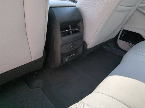 Used 2026 Jeep Cherokee Overland w/ Advanced Pro Tech Group AWD/4WD image 28