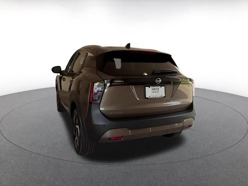 Used 2026 Nissan Kicks SV w/ Cold Weather Package FWD image 11