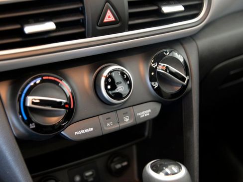 Used 2020 Hyundai Kona SE image 24