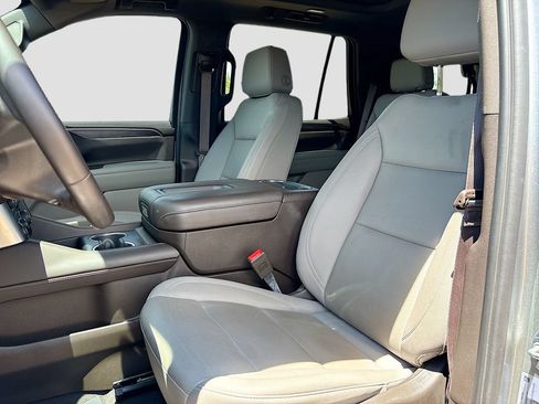 Used 2024 Chevrolet Tahoe Z71 w/ Luxury Package AWD/4WD image 22