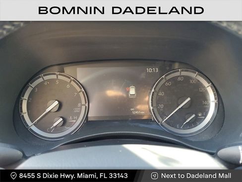 Used 2021 Toyota Highlander XLE image 8