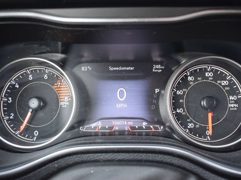 Used 2019 Jeep Cherokee Trailhawk w/ Cold Weather Group AWD/4WD image 12