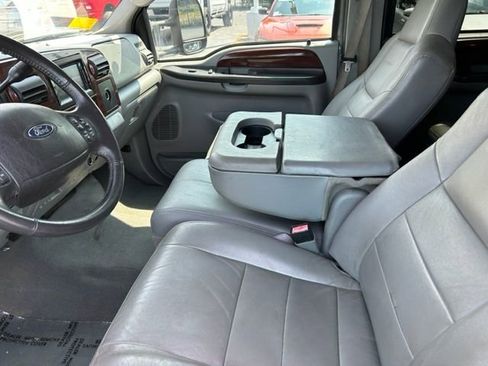 Used 2007 Ford F350 Lariat image 9