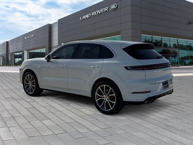Used 2024 Porsche Cayenne S AWD/4WD image 3