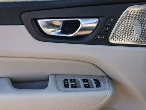 New 2026 Volvo XC60 T8 Ultra image 22