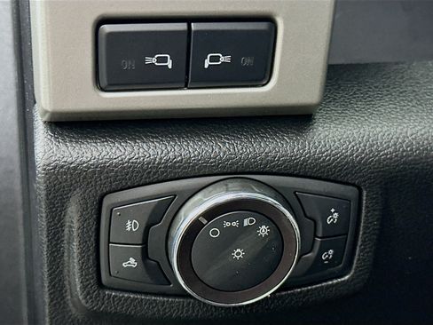 Used 2019 Ford F150 Lariat AWD/4WD image 17