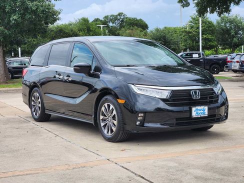 Used 2023 Honda Odyssey EX-L image 3