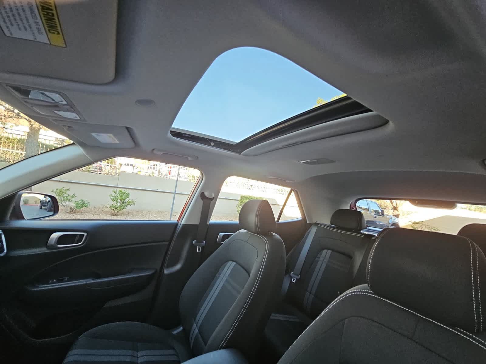 Certified 2024 Hyundai Venue SEL FWD image 28