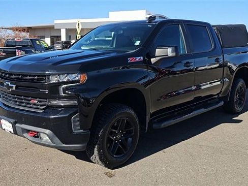 Used 2021 Chevrolet Silverado 1500 LT Trail Boss w/ Convenience Package II image 4