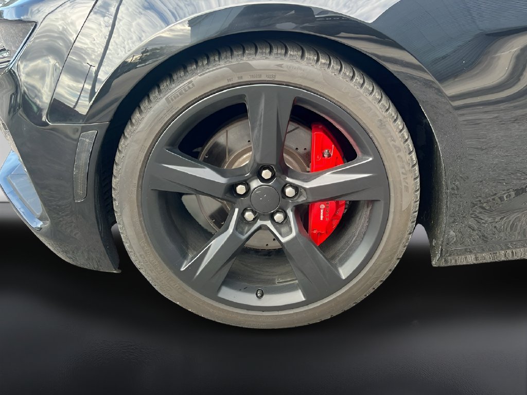 Used 2021 Chevrolet Camaro SS RWD image 32