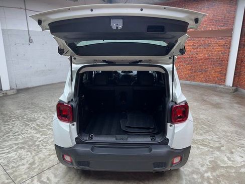 Used 2021 Jeep Renegade Limited w/ Luxury Group II image 26