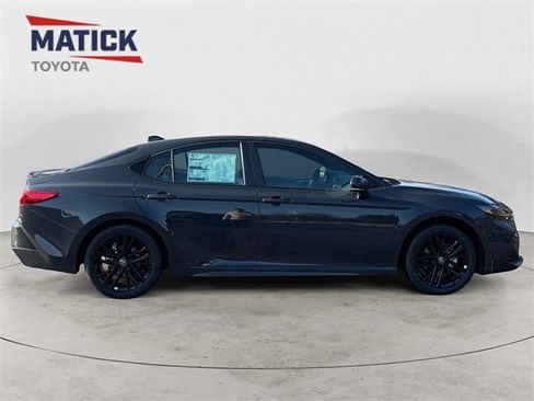 New 2026 Toyota Camry SE image 8