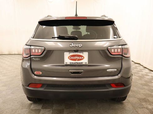 Used 2022 Jeep Compass Latitude FWD image 5