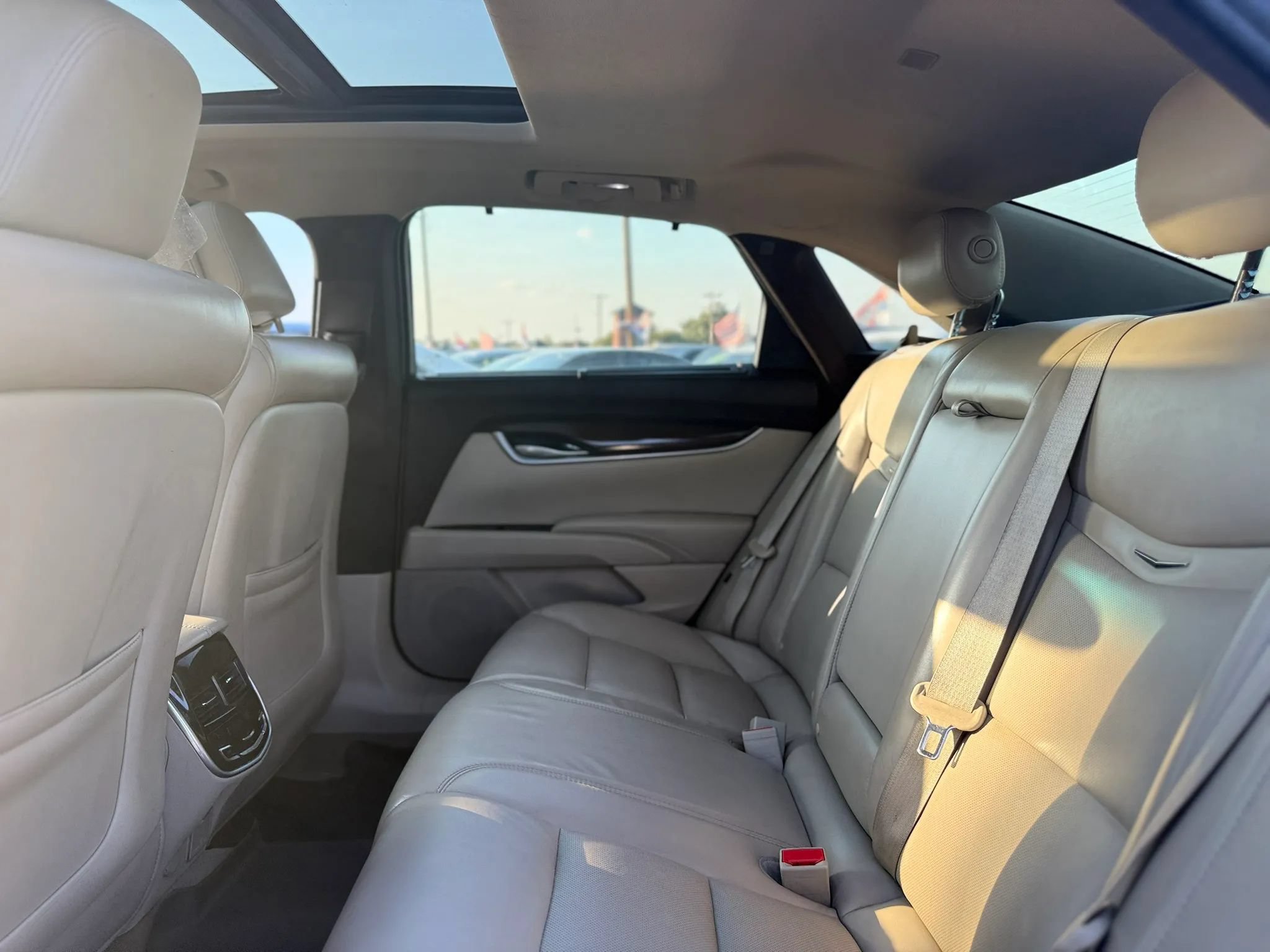 Used 2013 Cadillac XTS Premium FWD image 20