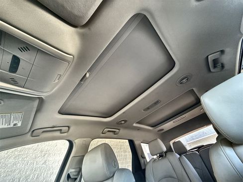 Certified 2022 Buick Enclave Essence w/ Experience Buick Package image 18