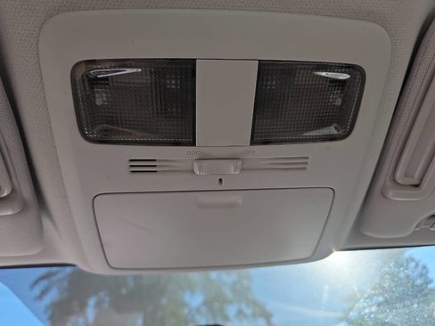 Used 2015 Subaru Forester 2.5i w/ Alloy Wheel Package image 17