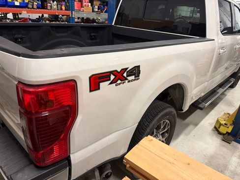 Used 2020 Ford F250 Lariat w/ Lariat Value Package AWD/4WD image 13