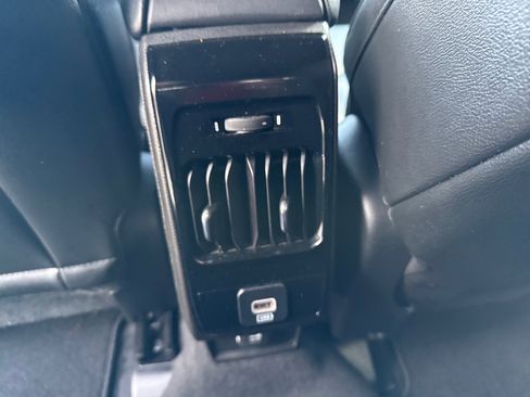 Used 2026 Jeep Compass Limited image 13