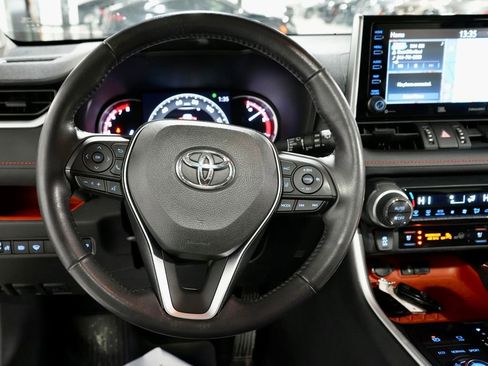 Used 2019 Toyota RAV4 Adventure image 17