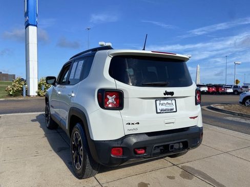 Used 2023 Jeep Renegade Trailhawk w/ Trailhawk Elite Group AWD/4WD image 9