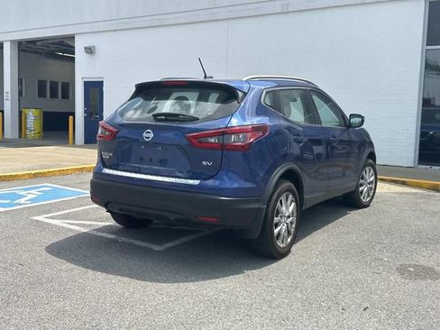 Used 2022 Nissan Rogue Sport SV FWD image 4
