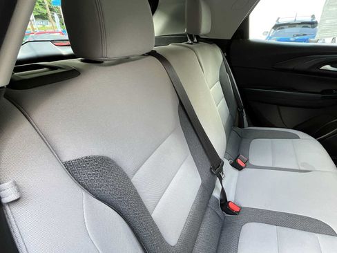 Used 2021 Chevrolet TrailBlazer LS FWD image 21