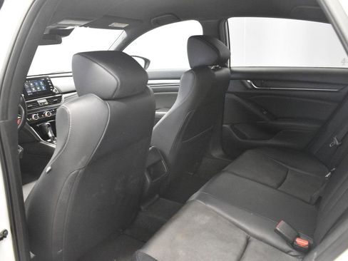 Used 2018 Honda Accord Sport image 14