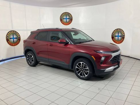 Used 2024 Chevrolet TrailBlazer LT AWD/4WD image 20
