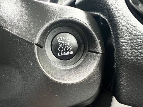 Certified 2019 Jeep Compass Limited w/ Safety & Security Group image 19