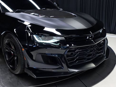 Used 2021 Chevrolet Camaro ZL1 RWD image 57