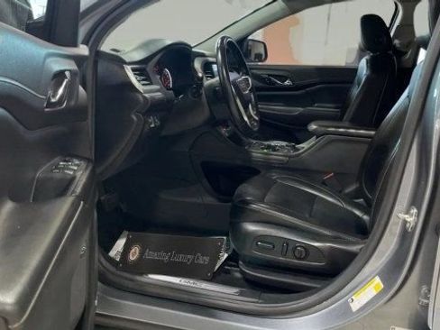 Used 2021 GMC Acadia SLT image 10