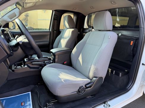 Used 2019 Toyota Tacoma SR RWD image 11