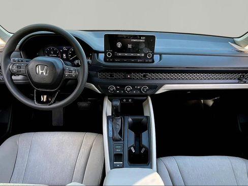 Used 2025 Honda Accord LX image 8
