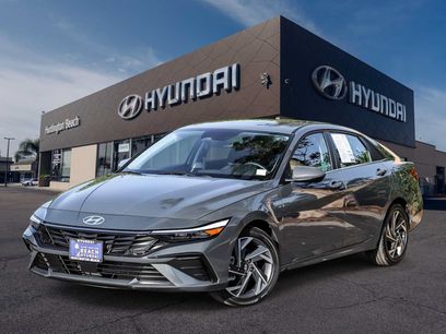 Used 2025 Hyundai Elantra SEL