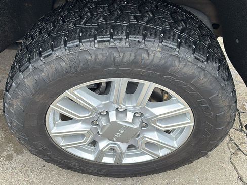 Used 2020 GMC Sierra 3500 SLT w/ SLT Premium Plus Package image 11